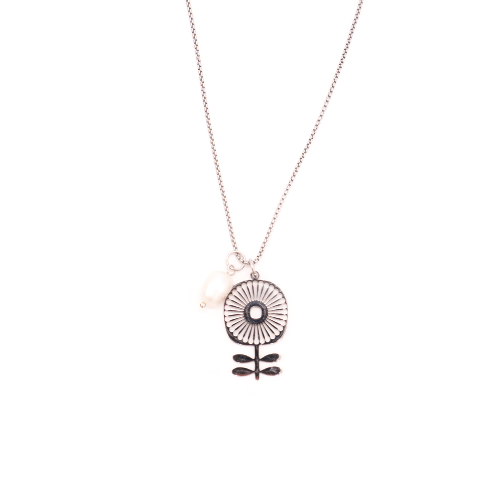 Penny Foggo Necklace Poppy and Pearl Silver